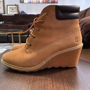 Timberland Amston wedge booties